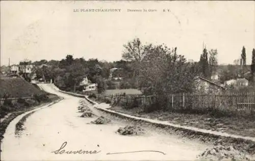 Ak Le Plant Champigny sur Marne Val de Marne, Derriere la Gare