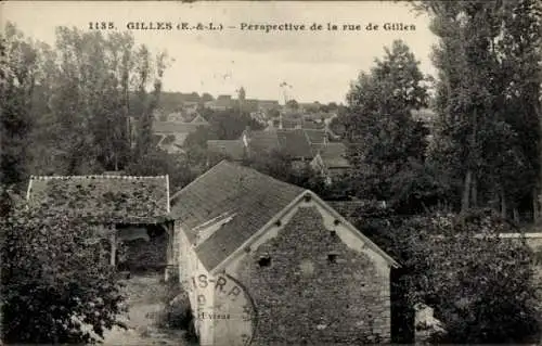 Ak Gilles Eure et Loir, Perspective de la rue de Gilles