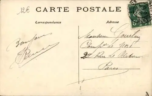 Ak Gilles Eure et Loir, Perspective de la rue de Gilles