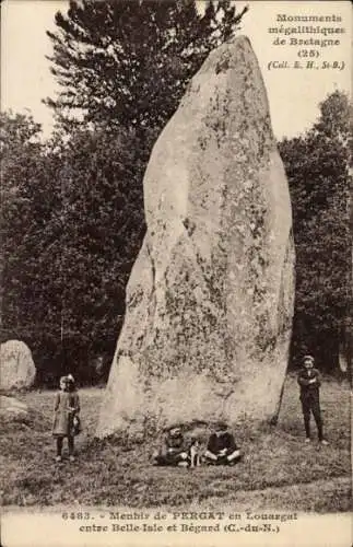 Ak Bégard Côtes d'Armor, Menhir de Pergat en Louargat entre Belle-Isle et Begard