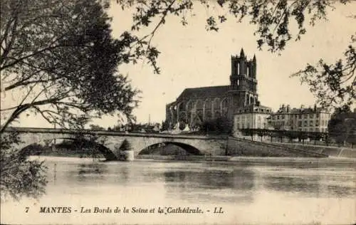 Ak Mantes la Jolie Yvelines, Ufer der Seine, Kathedrale