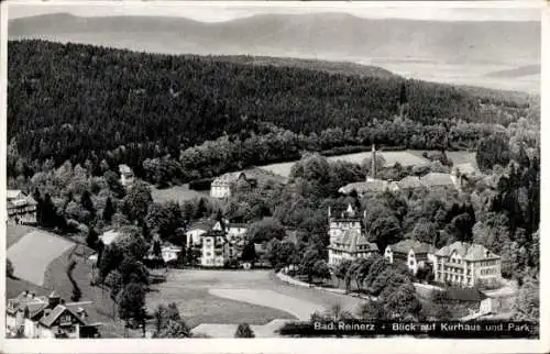 Ak Duszniki Zdrój Bad Reinerz Schlesien, Blick auf Kurhaus und Park