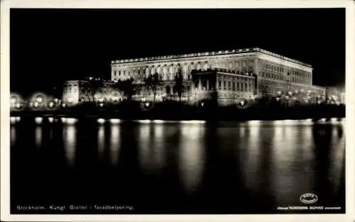 Ak Stockholm Schweden, Königliches Schloss bei Nacht, beleuchtet