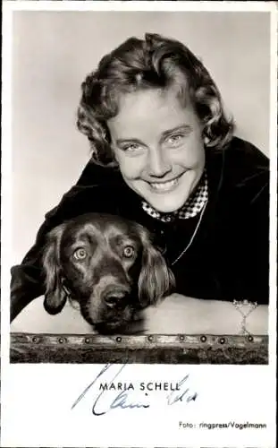 Ak Schauspielerin Maria Schell, Portrait, Hund, Autogramm