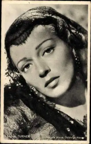 Ak Schauspielerin Lana Turner, Portrait