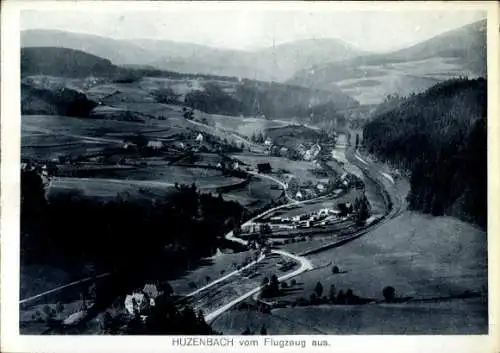 Ak Huzenbach Baiersbronn im Schwarzwald, Fliegeraufnahme