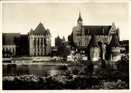 Ak Malbork Marienburg Westpreußen, Haupthaus des Deutschen Ritterordens, Hoch und Mittelschloss