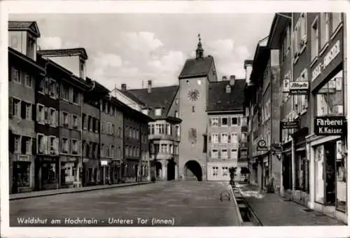 Ak Waldshut Tiengen am Hochrhein, Unteres Tor, Innen, Färberei K. Kaiser