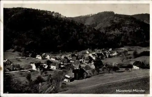 Ak Münster Münstertal im Schwarzwald, Gesamtansicht