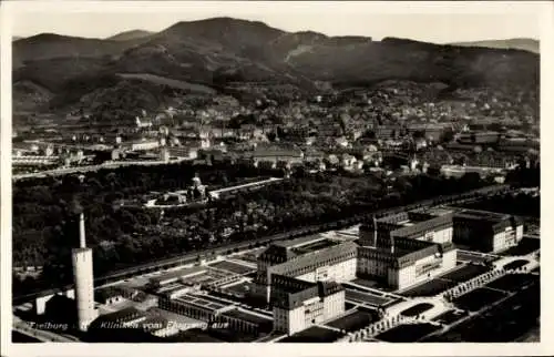 Ak Freiburg im Breisgau, Kliniken, Panorama, Fliegeraufnahme