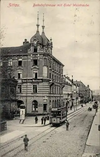 Ak Zittau in Sachsen, Bahnhofstraße, Hotel Weintraube, Straßenbahn