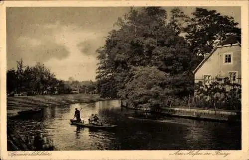 Ak Burg im Spreewald, Spreewaldkahn, am Hafen, Gebäude, Fluss