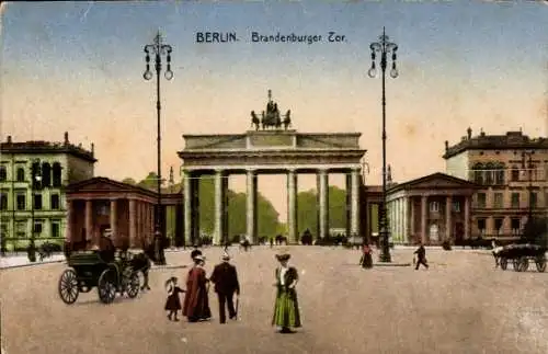 Ak Berlin Mitte, Brandenburger Tor, Kutsche