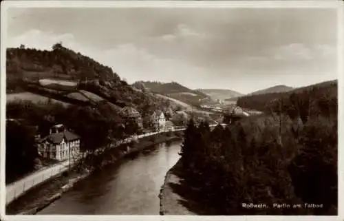 Ak Roßwein im Mittelsächsischen Bergland, Partie am Talbad, Wohnhäuser am Fluss