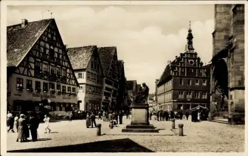 Ak Dinkelsbühl im Kreis Ansbach Mittelfranken, Marktplatz mit Christoph von Schmidt Denkmal