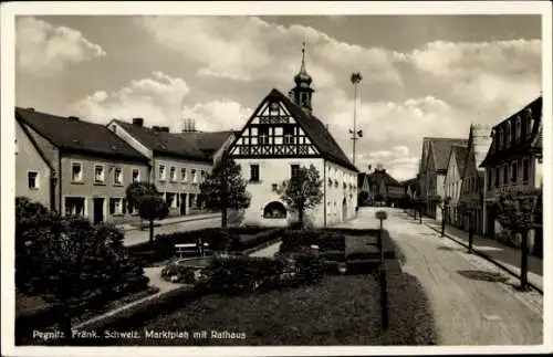 Ak Pegnitz im Kreis Bayreuth Oberfranken, Marktplatz mit Rathaus