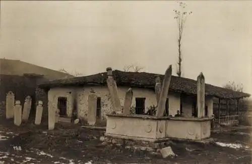 Foto unbekannt, Hütte, Friedhof