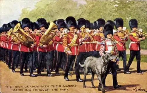 Künstler Ak The Irish Guards with their mascot marching through the park