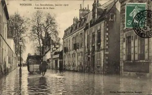 Ak Bourges Cher, Avenue de la Gare, Hochwasser Januar 1910