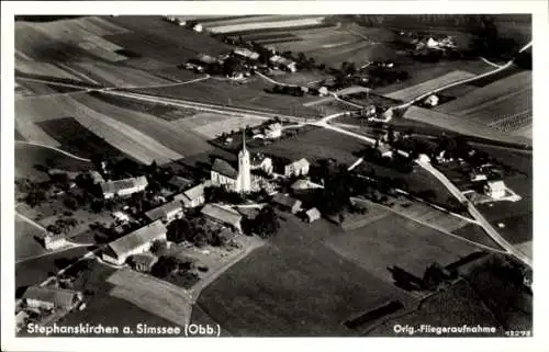 Ak Stephanskirchen Oberbayern,  Kirche, Bauernhöfe, Straßen, Felder