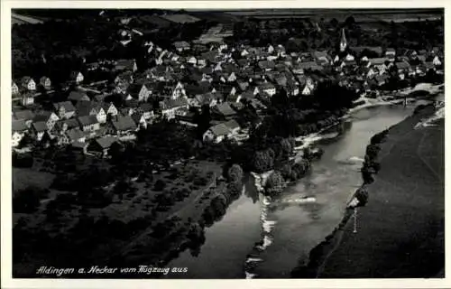 Ak Aldingen in Württemberg, Aldingen am Neckar vom Flugzeug aus, ein schwarz-weiß Luftbild.