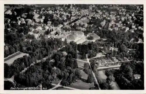 Ak Bad Pyrmont in Niedersachsen,  Flugzeug aus