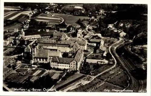 Ak Metten an der Donau Niederbayern,  Bayer. Ostmark, Orig. Fliegeraufnahme