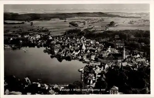 Ak Bad Waldsee in Oberschwaben Württemberg, Fliegeraufnahme, Totalansicht