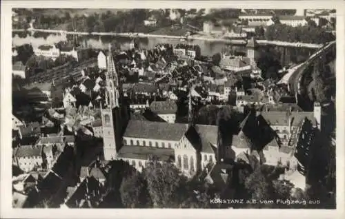 Ak Konstanz am Bodensee, Konstanz vom Flugzeug aus, ein Luftbild.