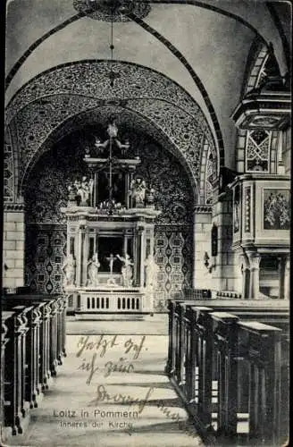 Ak Loitz in Vorpommern, Innenansicht einer Kirche mit Altar, Säulen und Gewölbedecke.