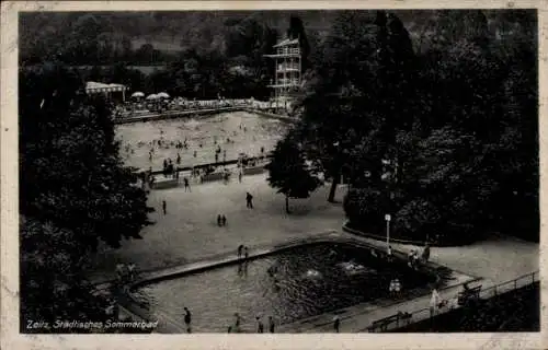 Ak Zeitz im Burgenlandkreis, Städtisches Sommerbad, Badegäste