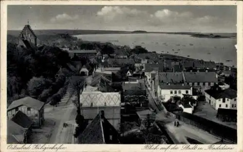 Ak Ostseebad Heiligenhafen, Blick auf die Stadt und Badedüne