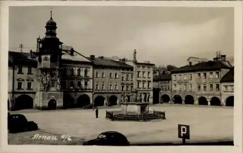 Foto Ak Hostinné Arnau Region Königgrätz, Marktplatz, Denkmal