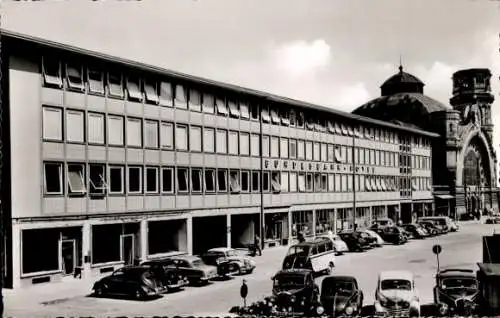 Ak Köln am Rhein, Bahnhof mit Bundesbahn Hotel