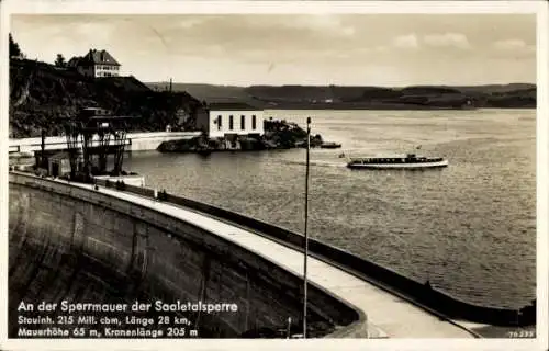 Ak Saalburg in Thüringen, An der Sperrmauer der Saaletalsperre, Salondampfer