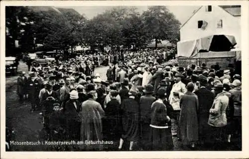 Ak Konnersreuth in der Oberpfalz, Massenbesuch, Geburtshaus