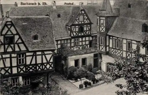 Ak Bacharach am Rhein im Kreis Mainz Bingen, Posthof, Fachwerkhäuser