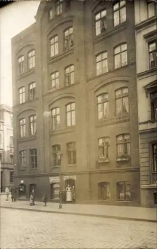 Foto Ak Magdeburg an der Elbe, Leipziger Straße 68, Kinder