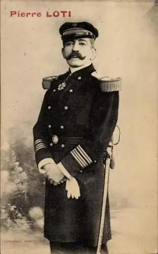 Ak Französischer Marineoffizier und Schriftsteller Pierre Loti, Uniform, Säbel