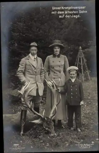 Ak Kronprinz Wilhelm von Preußen, Cecilie zu Mecklenburg, Prinz Wilhelm auf der Jagd