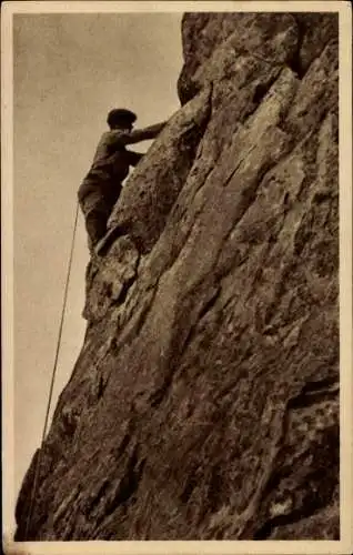 Ak Kletterei im Fels, schwerer Quergang, Dreitorspitz, Ostwand, Bergsteiger