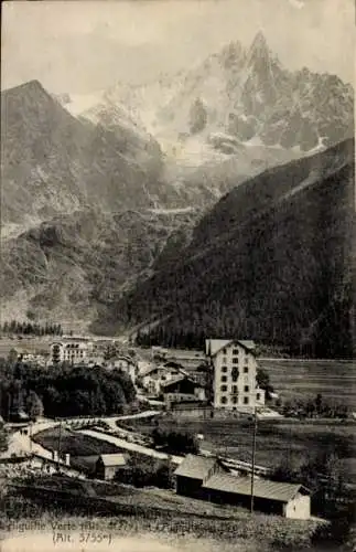 Ak Chamonix Mont Blanc Haute Savoie, Vue generale, Aiguille Verte