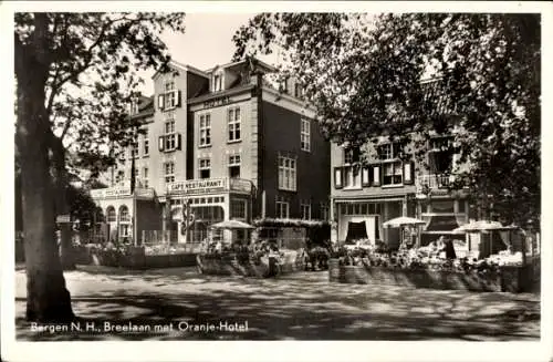 Ak Bergen Nordholland Niederlande, Breelaan mit Oranje Hotel