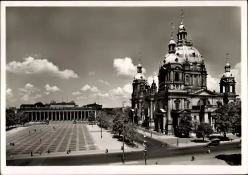 Ak Berlin Mitte, Altes Museum mit Lustgarten und Dom