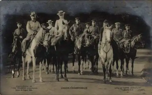 Ak Kaiser Wilhelm II., preußische Kaiserfamilie zu Pferde