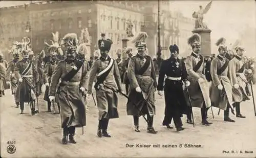 Ak Kaiser Wilhelm II. mit seinen 6 Söhnen, Paradeuniformen