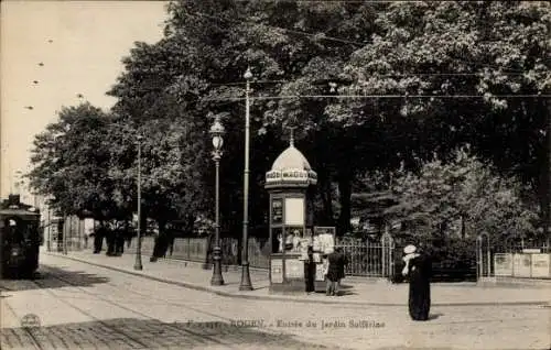 Ak Rouen Seine Maritime, Straßenszene mit zwei Personen, die an einem Plakatkasten stehen. Im ...