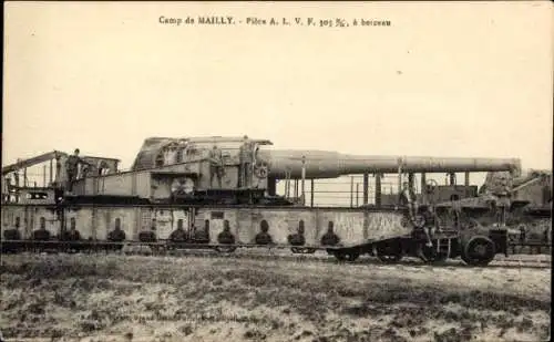 Ak Mailly le Camp Aube, Camp de Mailly, Eisenbahngeschütz, schwere Artillerie, Soldaten