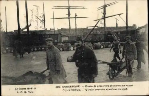 Ak Dunkerque Dünkirchen Nord, Gefangene Deutsche bei der Arbeit im Hafen, 1. WK