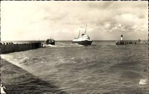 Ak Dieppe Seine Maritime, Ankunft der Brighton bei stürmischer See